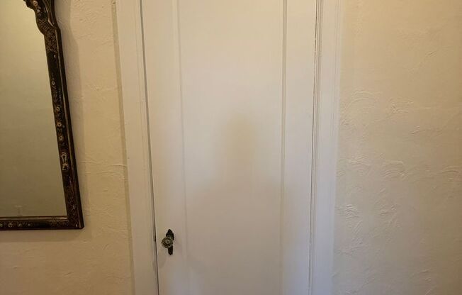 2 beds, 2 baths, 1,303 sqft, $3,000, Unit New King Edward  402