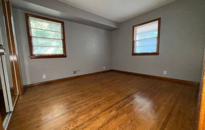 Beautiful 4 Bedroom 2 Bath Home in South St. Paul!