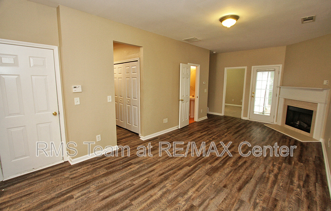 4739 AUTUMN ROSE TRL