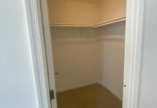 811 GORSUCH AVE