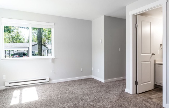 Novela Apartment Homes Bedroom and Bathroom Entryway