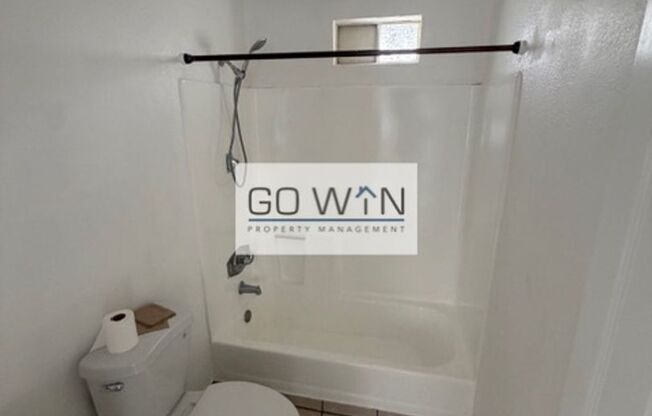 2 beds, 1 bath, 750 sqft, $1,199, Unit 4