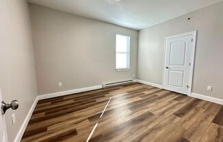 2 beds, 1 bath, $1,550, Unit 5 Hampshire St., Unit 3