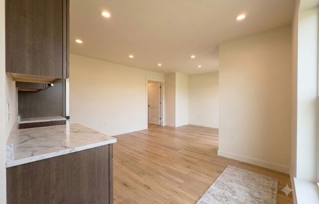 1 bed, 1 bath, $1,600, Unit 881-104