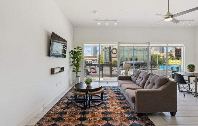 1 bed, 1 bath, $1,749, Unit 413