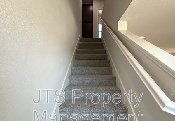 5 OAK MNR WAY