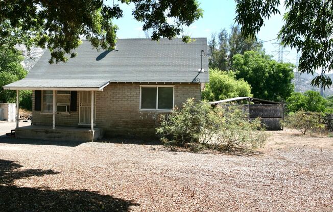 3 Br that is a little bit country