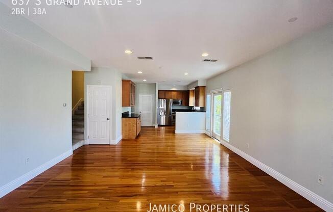 637 S Grand Ave Unit 2