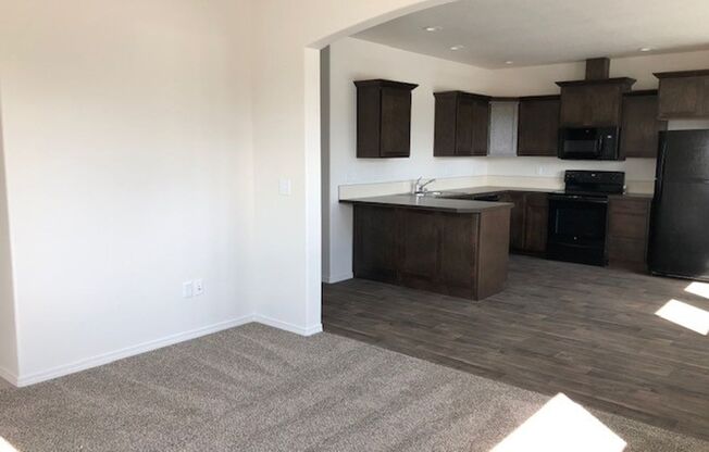 3 beds, 2.5 baths, 1,500 sqft, $1,750