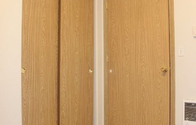 3 beds, 2 baths, 1,075 sqft, $1,750, Unit 309