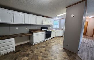 3 beds, 2 baths, $1,495