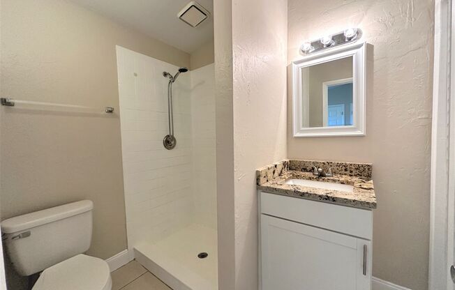 1 bed, 1 bath, 625 sqft, $1,595, Unit 4619 Alladin Lane #6