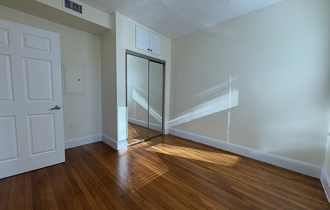 4 beds, 2 baths, 1,200 sqft, $6,000, Unit 202