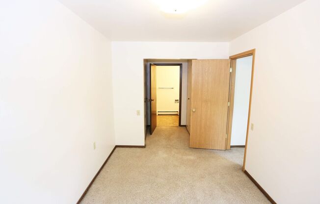 1 bed, 1 bath, $675, Unit 615-42