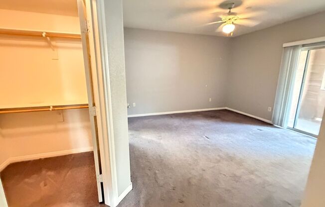 2 beds, 2 baths, $1,595, Unit UNIT 1021