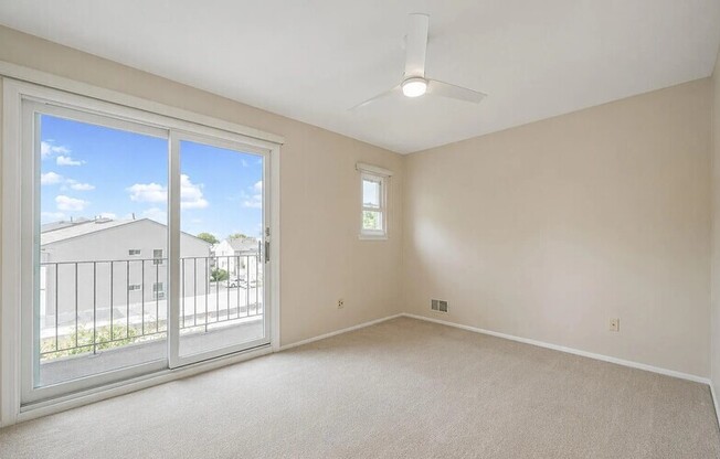19 TREETZ PL