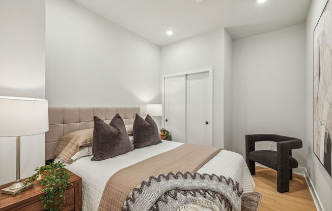 2 beds, 1 bath, 779 sqft, $1,750, Unit 105