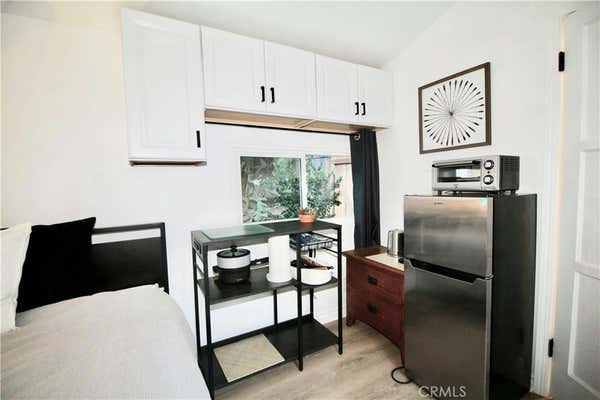 Studio, 1 bath, 450 sqft, $1,750