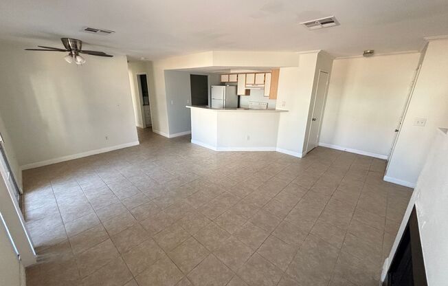 2 beds, 2 baths, $1,295, Unit UNIT 1129