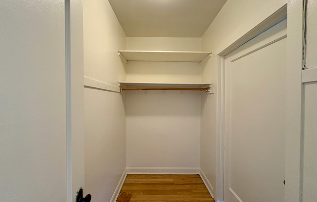 Ivanhoe Closet