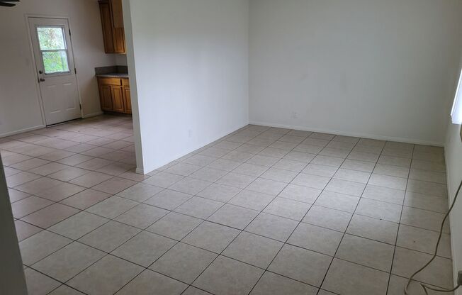 360-366 W. Duell Street