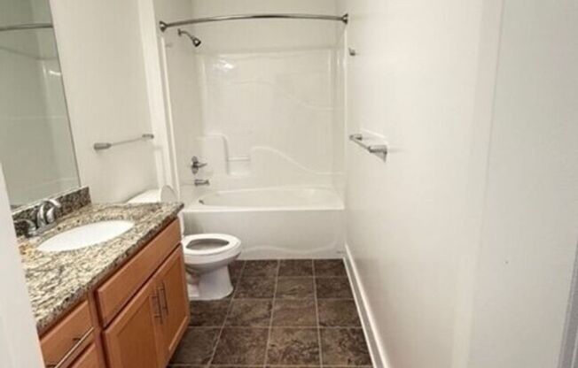 1 bed, 1 bath, 756 sqft, $1,599