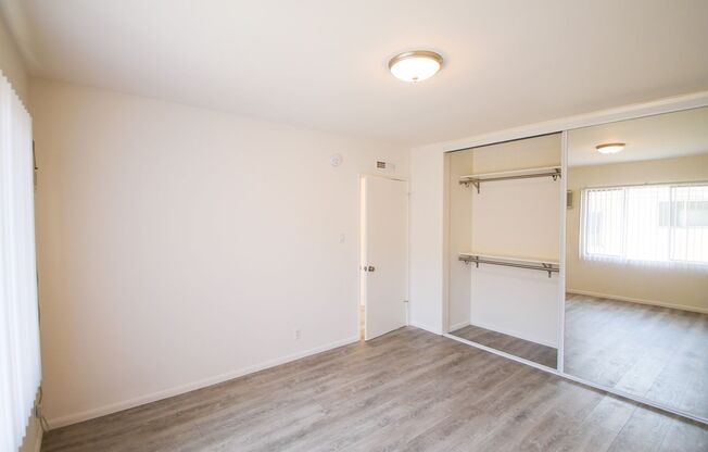 (6091) 1037 S. Holt Ave.