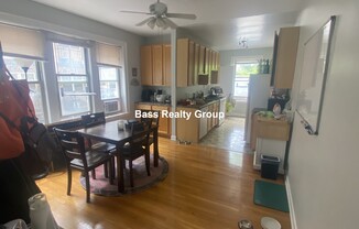 6964 North Greenview Ave.