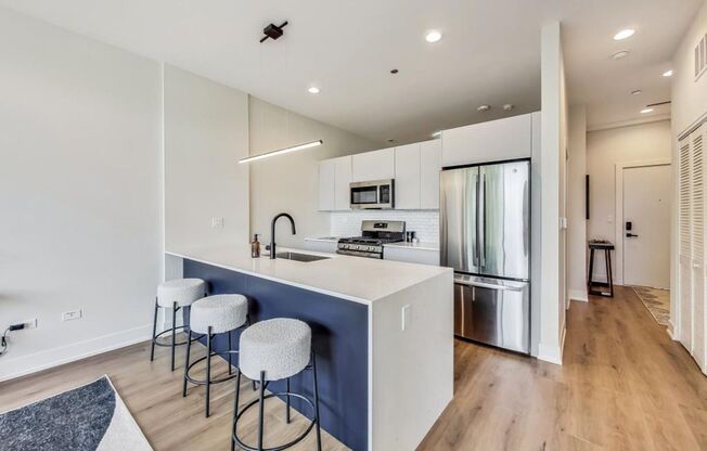 2 beds, 2 baths, 788 sqft, $3,500, Unit 3449-406