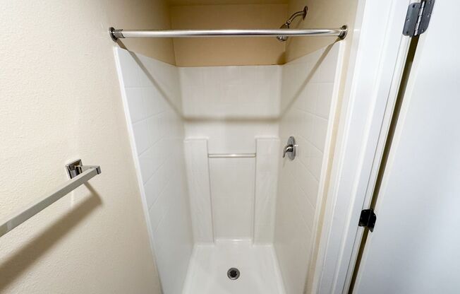 Studio, 1 bath, 154 sqft, $1,195, Unit 357