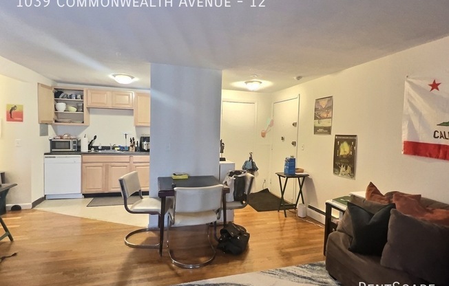 1039 COMMONWEALTH