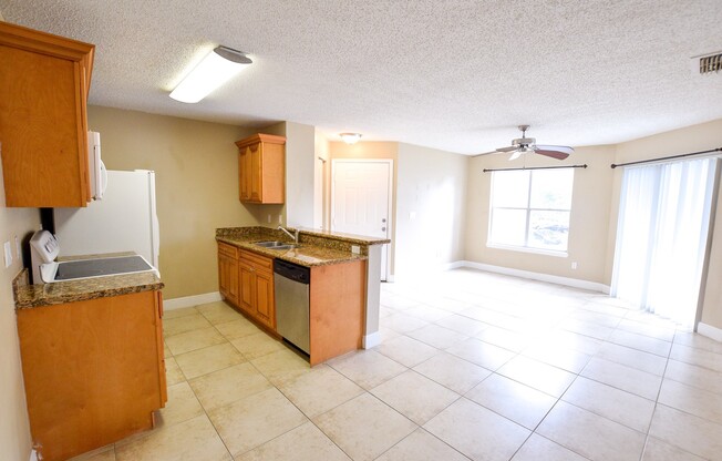 Beautiful 1 Bed 1 Bath Gated Second Floor Condo for Rent in Lake Mary, FL! AVAILABLE MAY!