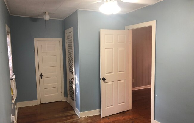 1 bed, 1 bath, $1,100