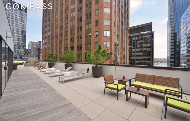 2 beds, 2 baths, 630 sqft, $6,000, Unit 208