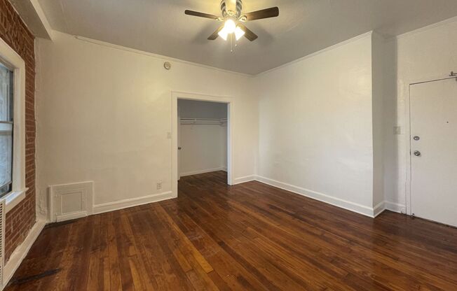 BAE - 512 Bonnie Brae Apts