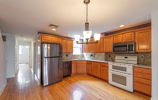 1635 E Passyunk Ave