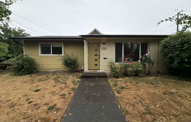 Remodeled 2 Bedroom Duplex Near Division Street with Fenced Patio, Parking & Updated Kitchen