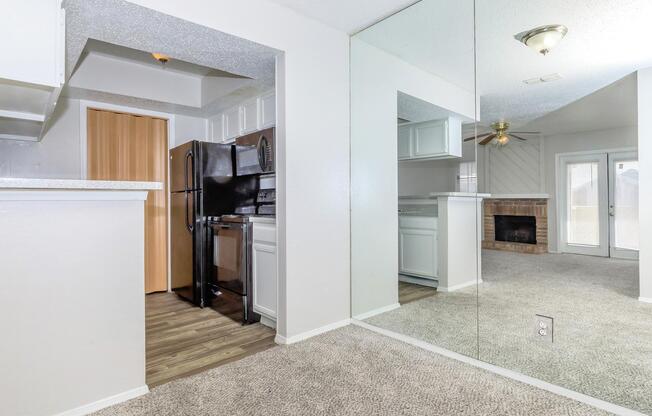 1 bed, 1 bath, 610 sqft, $705