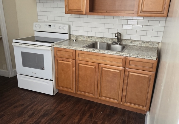 432 N 64 ST