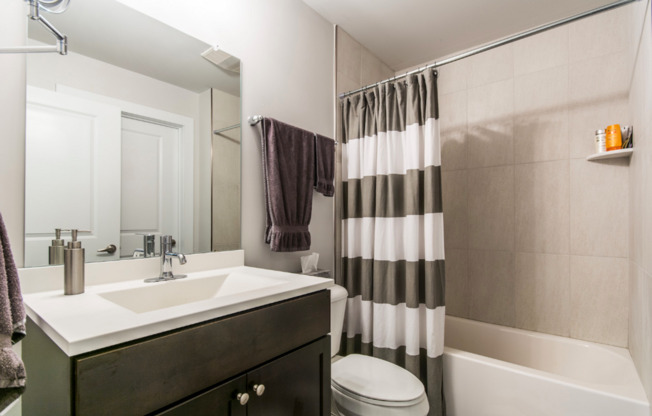 3 beds, 2 baths, 1,520 sqft, $2,595, Unit 208
