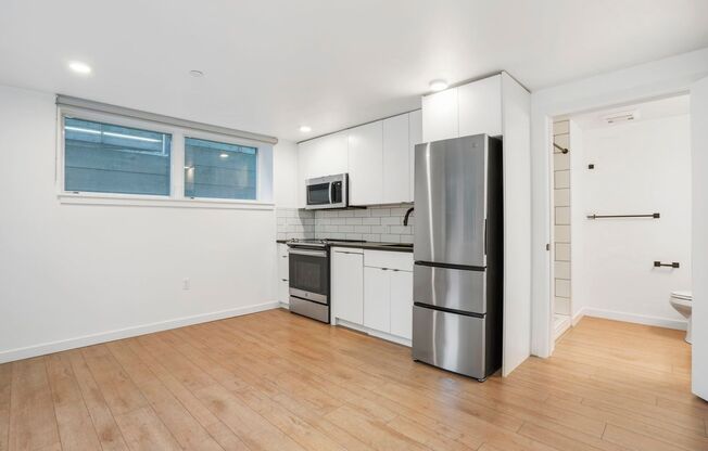 Studio, 1 bath, 293 sqft, $1,220.63, Unit L04