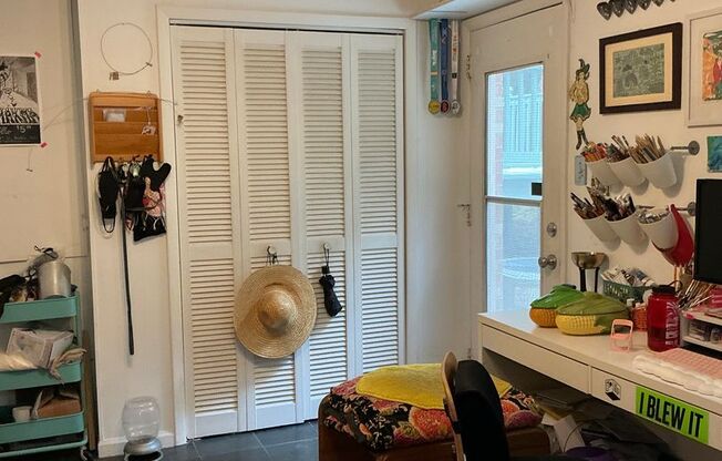 1 Bedroom/1 bathroom Basement Apartment in Forest Heights