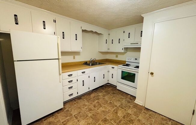 2 Bedroom 1 bath Duplex