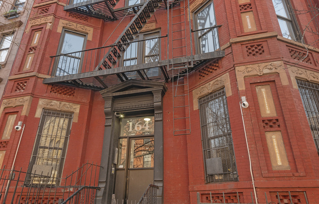 164 W 128 ST