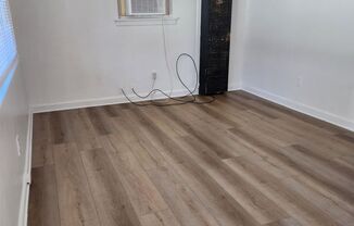 1 bed, 1 bath, $700