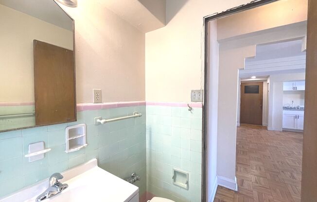 1 bed, 1 bath, $1,145, Unit 101