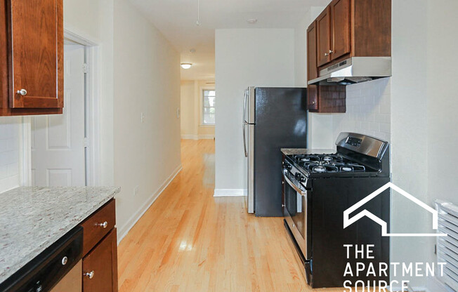 1615 W Berteau Ave