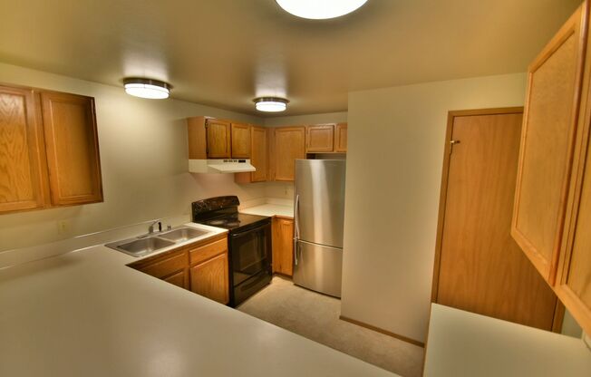 7616 200 ST SW
