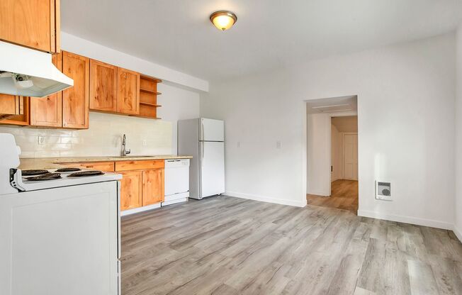 2 beds, 1 bath, 1,400 sqft, $1,625, Unit Unit 1