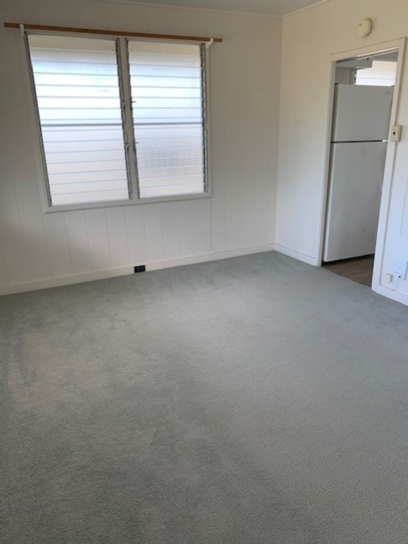 Alewa Heights - Upstairs Unit of Duplex